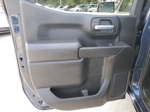 Used 2022 Chevrolet Silverado 1500 Custom image 10