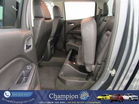 Used 2015 GMC Canyon SLE w/ All-Terrain Package image 18