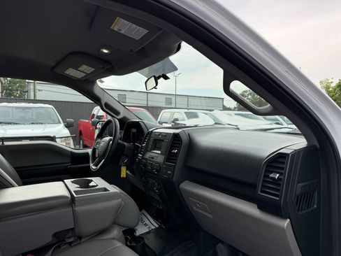 Used 2017 Ford F150 XL w/ Equipment Group 101A Mid AWD/4WD image 9