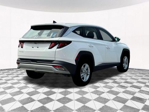 Certified 2025 Hyundai Tucson SE FWD image 11