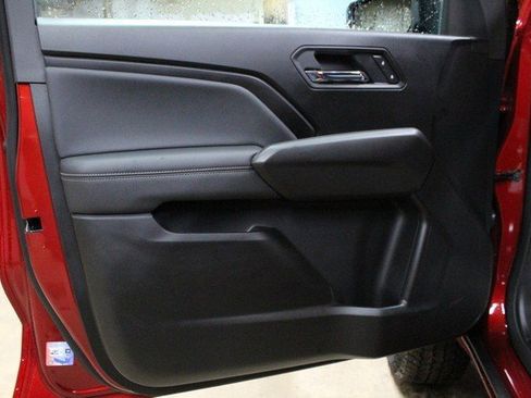 New 2026 GMC Canyon Elevation w/ Convenience Package image 15