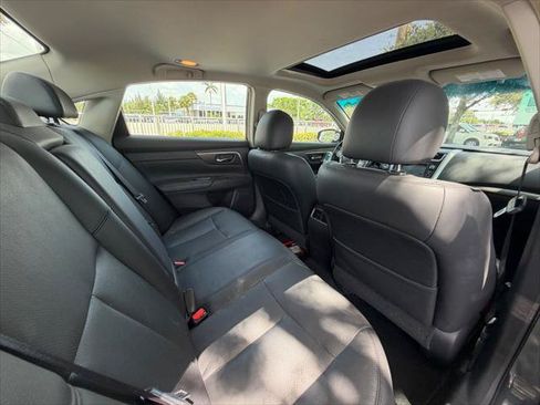 Used 2013 Nissan Altima 2.5 SL w/ Technology Pkg FWD image 17