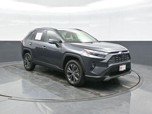 Certified 2025 Toyota RAV4 Limited image 1