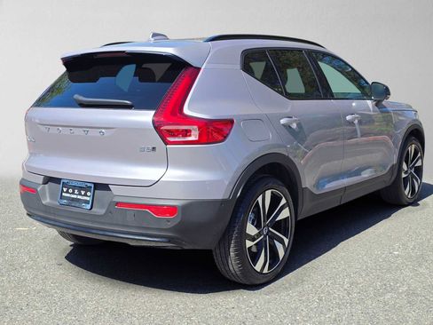 Used 2026 Volvo XC40 B5 Plus w/ Climate Package AWD/4WD image 3