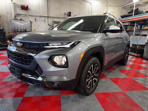 Used 2023 Chevrolet TrailBlazer ACTIV w/ Convenience Package image 3