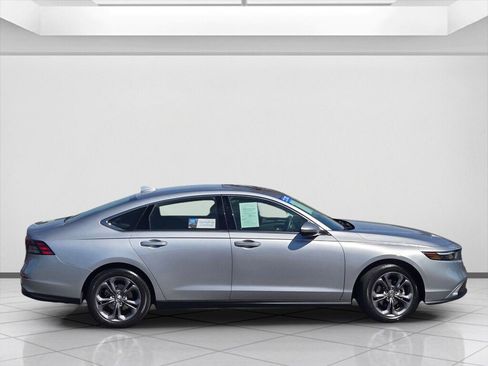 Certified 2023 Honda Accord EX image 4