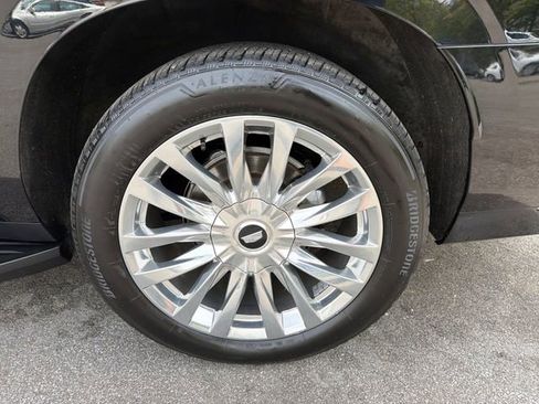 Used 2024 Cadillac Escalade ESV Premium Luxury w/ Performance Package AWD/4WD image 56