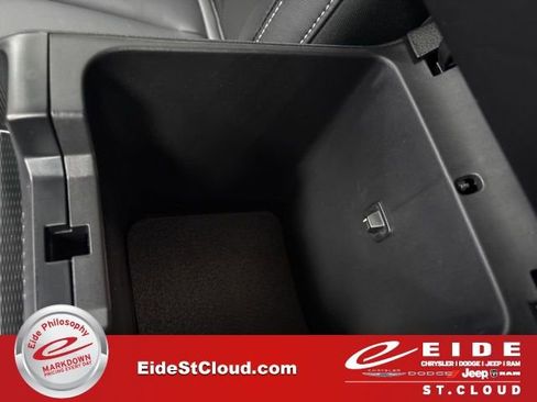 New 2025 Jeep Grand Cherokee Limited w/ Trailer Tow Package image 45