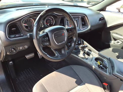 Used 2017 Dodge Challenger R/T RWD image 6