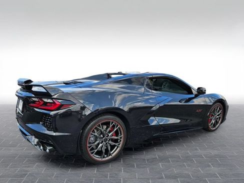 Used 2023 Chevrolet Corvette Stingray Premium Conv w/ Z51 Performance Package RWD image 5