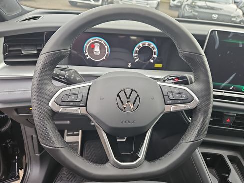 New 2026 Volkswagen Tiguan SE R-Line AWD/4WD image 14