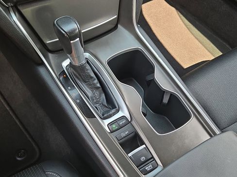 Used 2022 Honda Accord Sport image 24