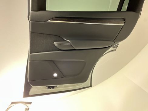 Used 2022 Tesla Model X image 24