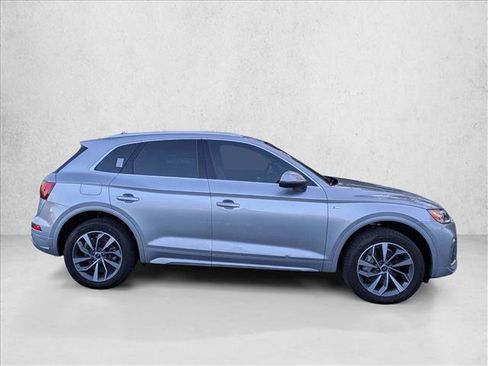 Used 2023 Audi Q5 2.0T Premium Plus w/ Premium Plus Package image 3