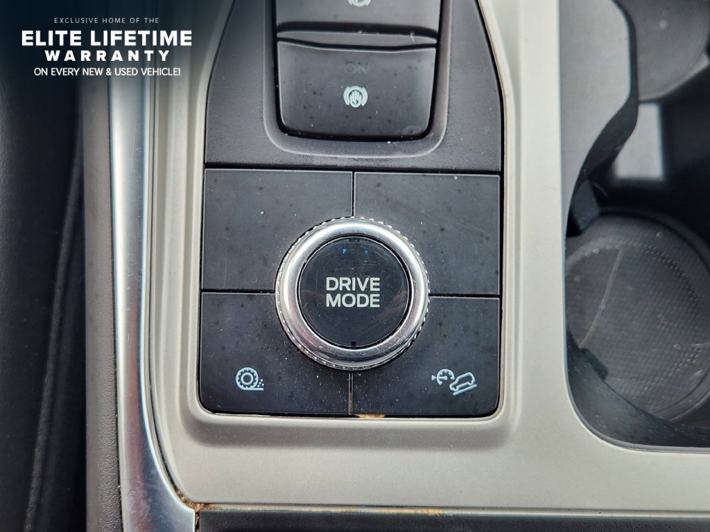 Used 2023 Ford Explorer XLT w/ Equipment Group 202A AWD/4WD image 22