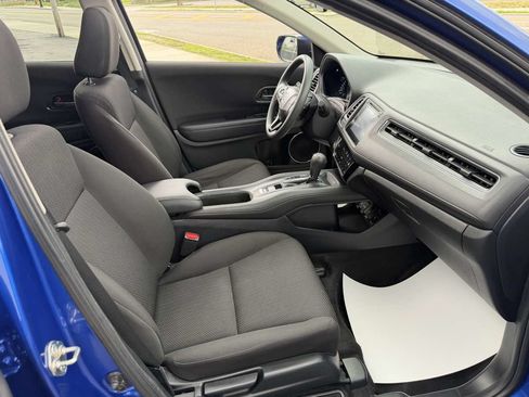 Used 2018 Honda HR-V EX image 18