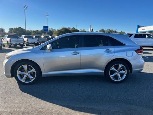 Used 2013 Toyota Venza Limited image 2