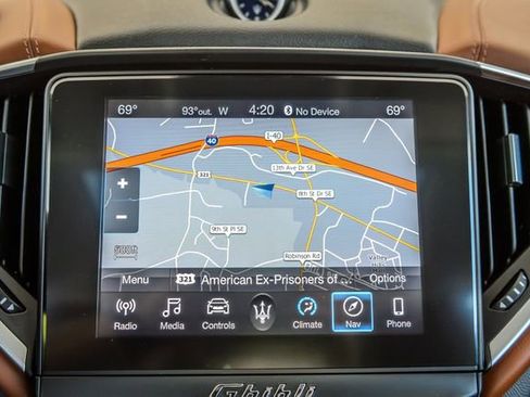 Used 2018 Maserati Ghibli RWD image 23