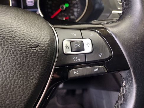 Used 2018 Volkswagen Tiguan SE FWD image 28