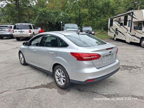 Used 2016 Ford Focus SE FWD image 3
