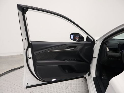 Certified 2025 Toyota Camry XLE FWD image 16