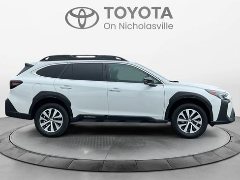 Used 2023 Subaru Outback Premium AWD/4WD image 7