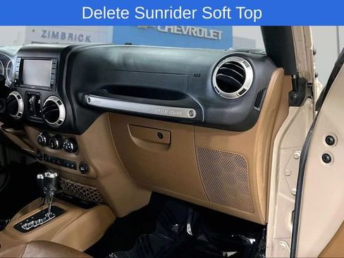 Used 2016 Jeep Wrangler Unlimited Rubicon AWD/4WD image 25