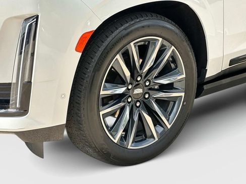 Certified 2024 Cadillac Escalade Sport Platinum AWD/4WD image 29