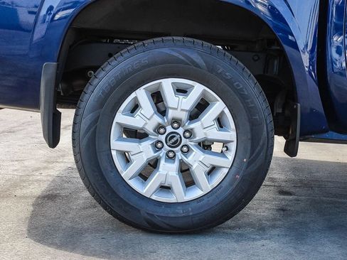 Used 2022 Nissan Frontier SV AWD/4WD image 12