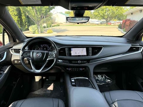 Used 2024 Buick Enclave Premium image 16