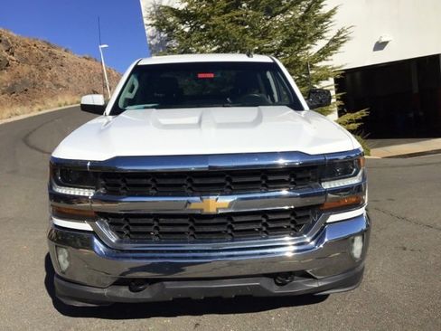 Used 2018 Chevrolet Silverado 1500 LT w/ All Star Edition image 3