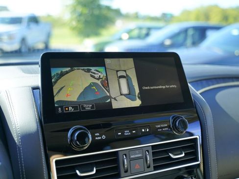 Used 2024 Nissan Armada Platinum w/ Captain's Chairs Package image 17