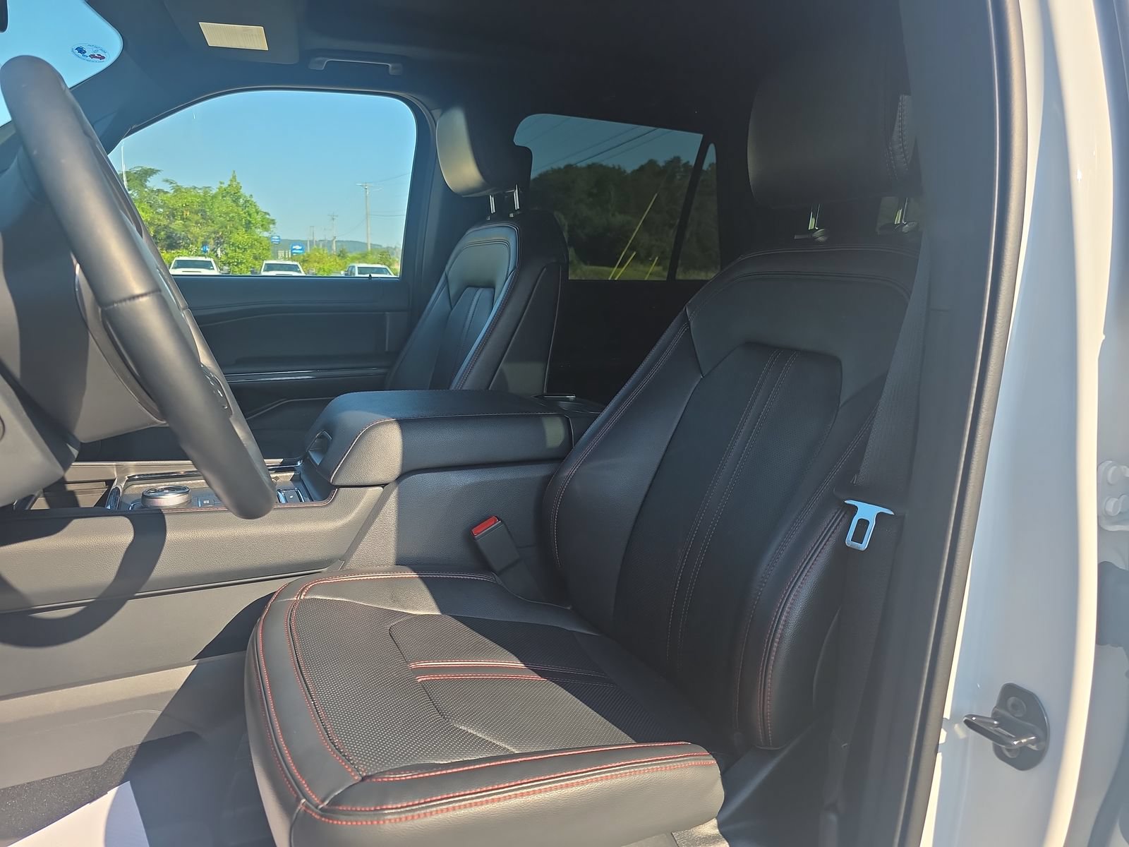 Used 2024 Ford Expedition Max Limited RWD image 14