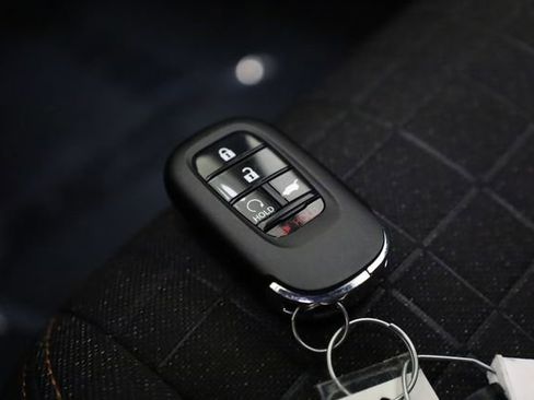 Used 2025 Honda HR-V Sport image 26
