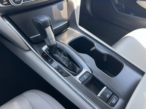 Certified 2020 Honda Accord LX image 15