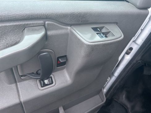 Used 2019 Chevrolet Express 2500 w/ Driver Convenience Package image 14