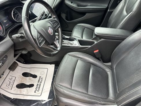 Used 2021 Buick Encore GX Essence w/ Experience Buick Package FWD image 11