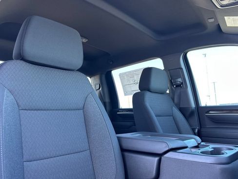 New 2026 GMC Sierra 2500 SLE w/ SLE Value Package; AWD/4WD image 13