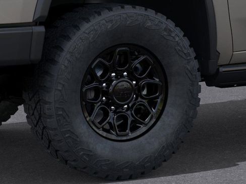 New 2026 Chevrolet Silverado 2500 ZR2 w/ ZR2 Bison Edition AWD/4WD image 9