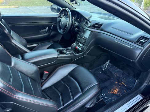 Used 2017 Maserati GranTurismo MC image 19