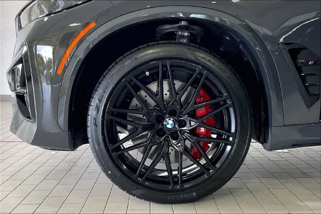 New 2026 BMW X5 M Competition w/ Executive Package AWD/4WD image 11