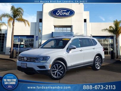 Used 2020 Volkswagen Tiguan SE w/ Panoramic Sunroof Package