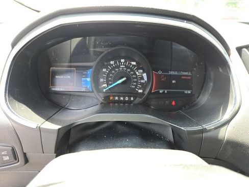 Used 2020 Ford Edge Titanium FWD image 5