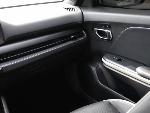 Used 2025 Kia K4 GT-Line w/ GT-Line Premium Package FWD image 17