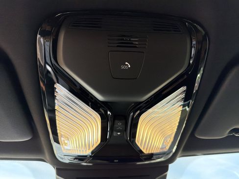 New 2026 BMW X5 sDrive40i image 12