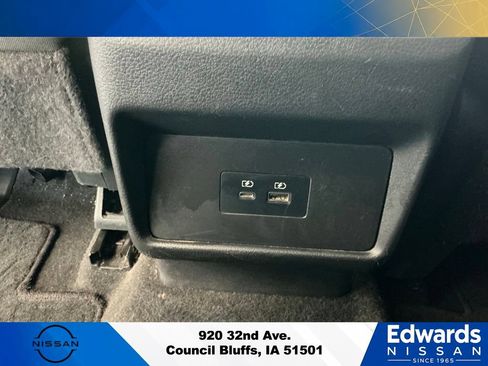 Used 2023 Nissan Rogue SV AWD/4WD image 14