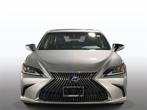 Used 2021 Lexus ES 300h w/ Accessory Package image 8