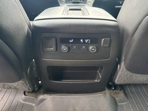 Used 2015 Chevrolet Tahoe LT AWD/4WD image 28