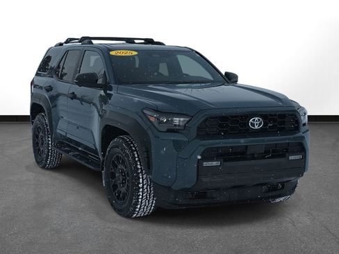 Used 2025 Toyota 4Runner TRD Off-Road Premium image 3