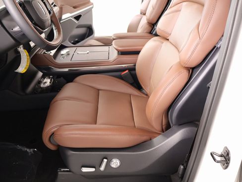 New 2025 Lincoln Navigator Reserve image 11